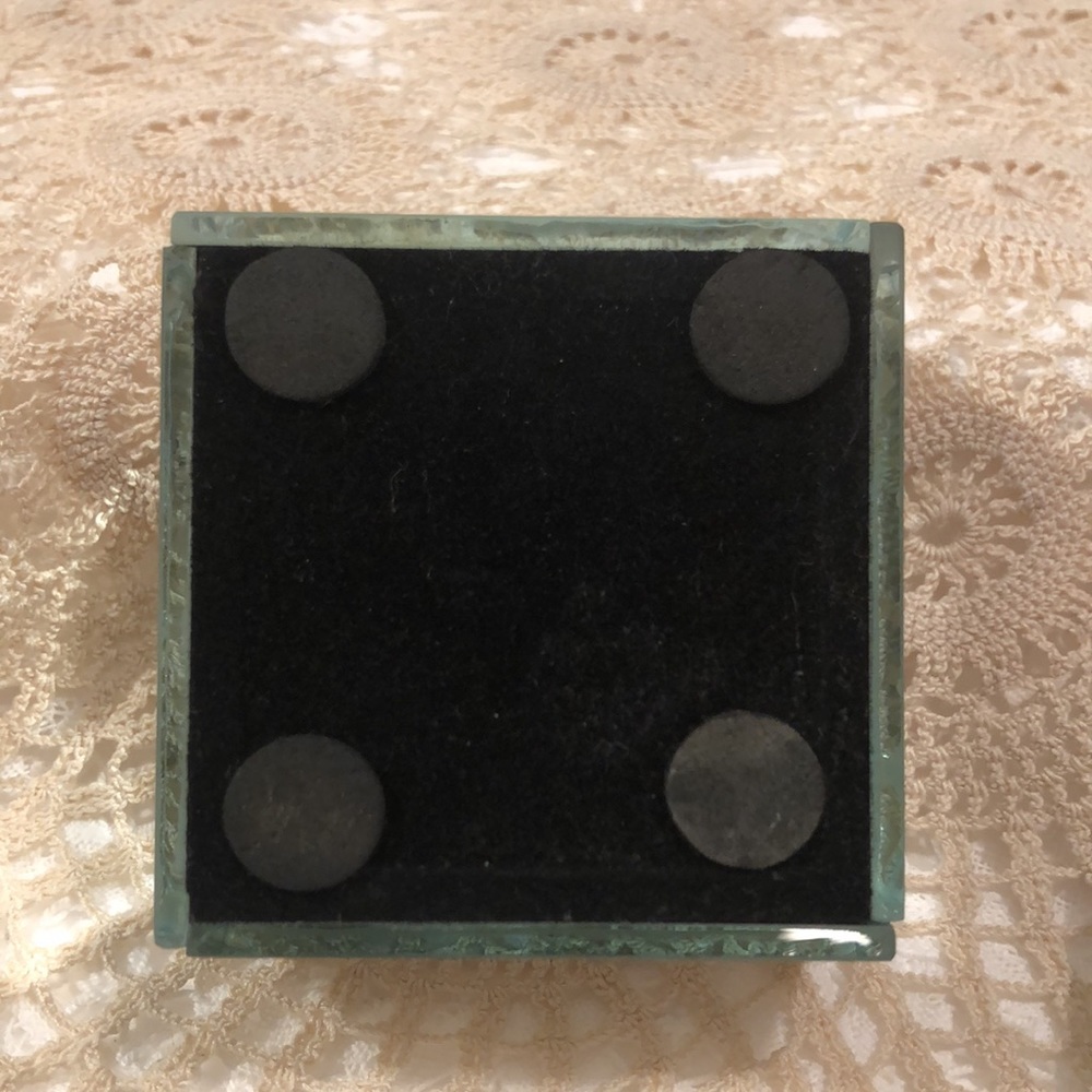 Mirrored Trinket Box - Picture 5 of 5